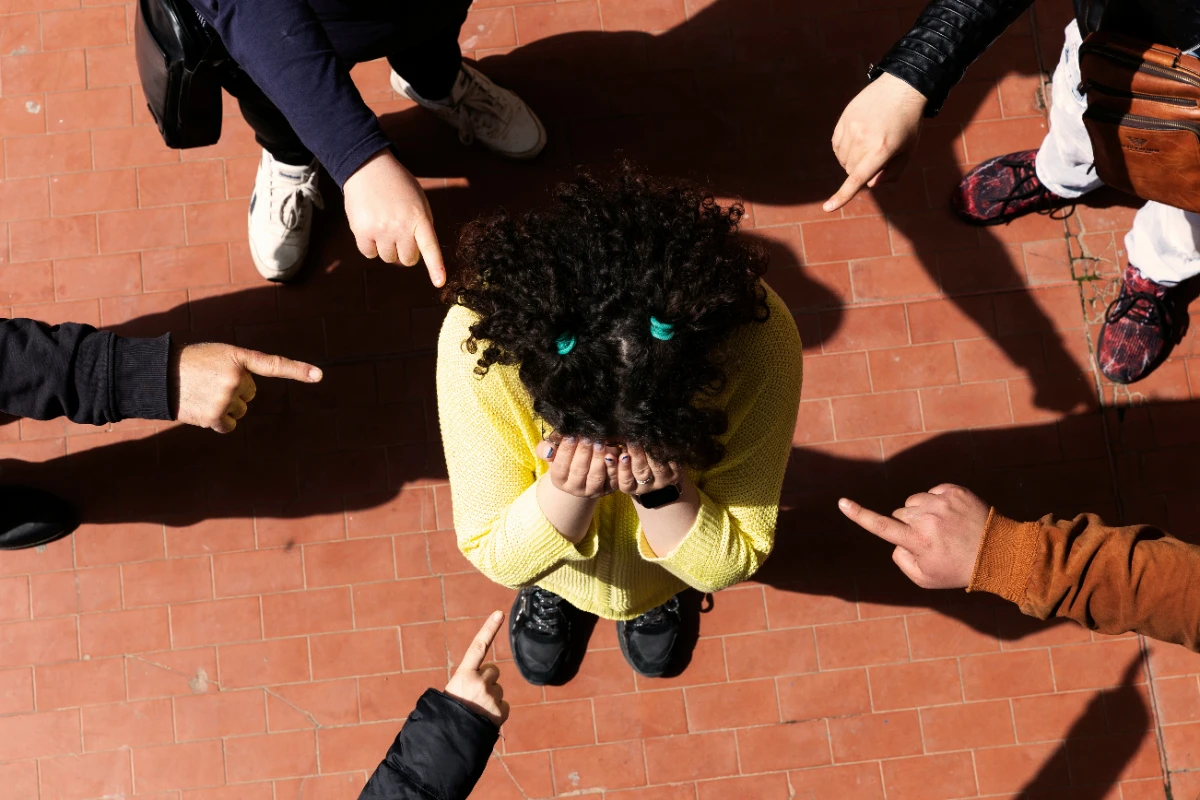 Hinsehen statt Wegsehen – Warum Mobbing kein „Spaß“ ist